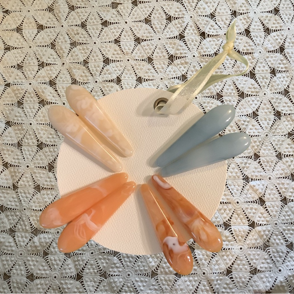 Set of 4 pairs  Hair Clips